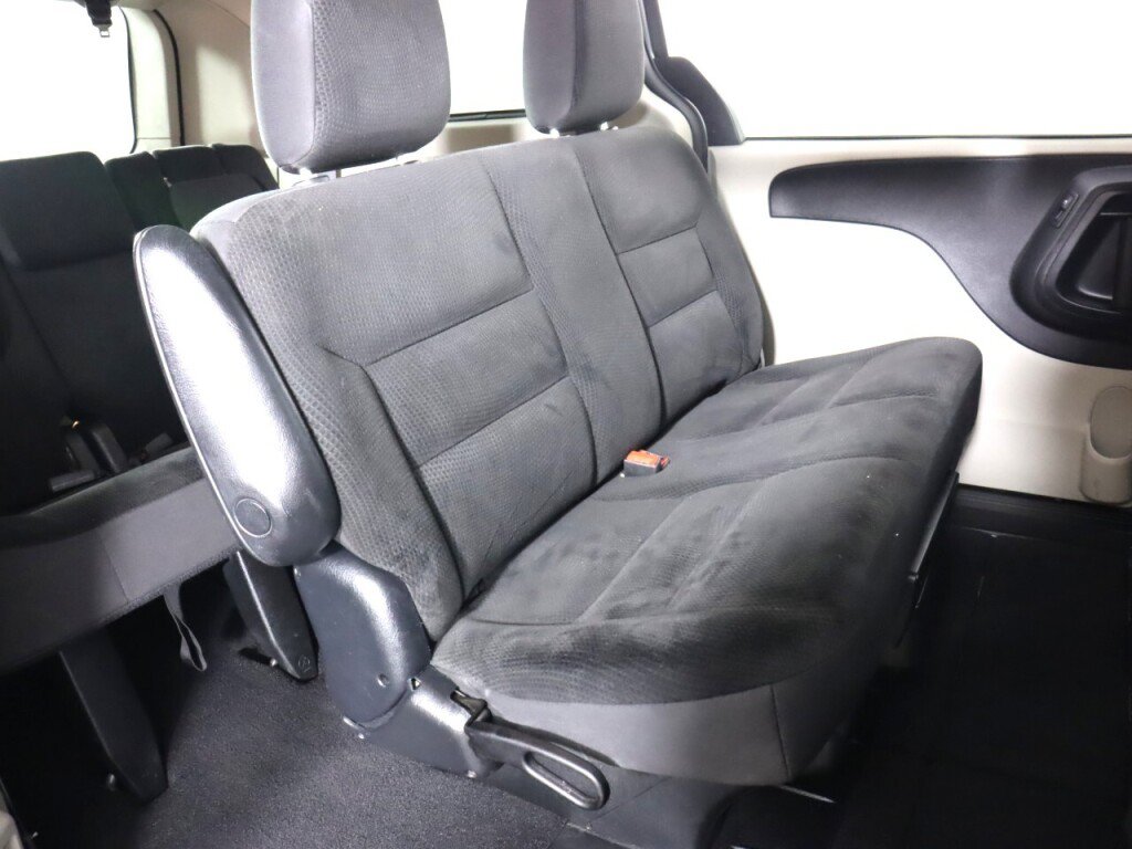 Used 2018 Dodge Grand Caravan SE FWD image 33