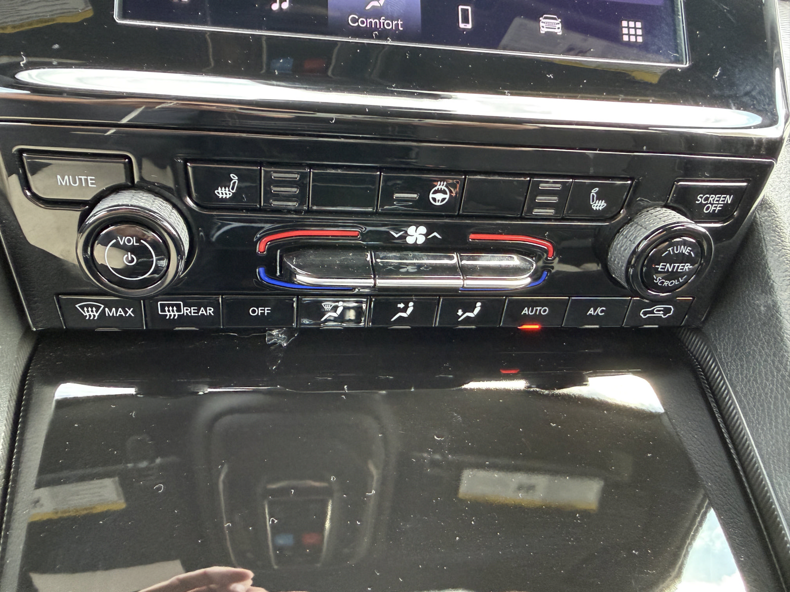 Used 2025 Jeep Grand Cherokee Laredo X w/ Luxury Tech Group I AWD/4WD image 25