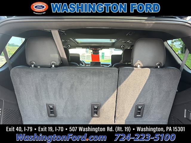 Used 2024 Chevrolet Tahoe High Country w/ Advanced Technology Package AWD/4WD image 18