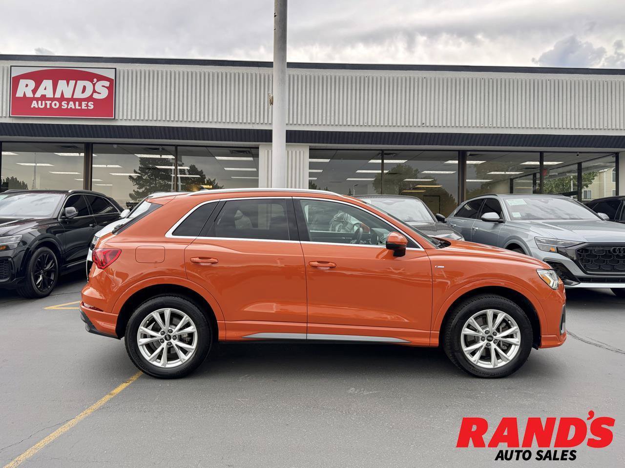 Used 2023 Audi Q3 2.0T Premium Plus w/ Premium Plus Package AWD/4WD image 1
