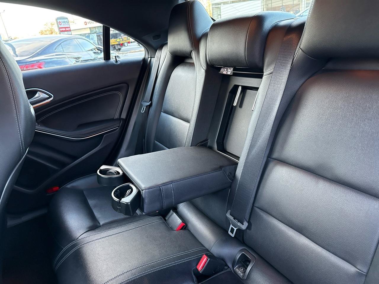 Used 2019 Mercedes-Benz CLA 250 4MATIC image 23