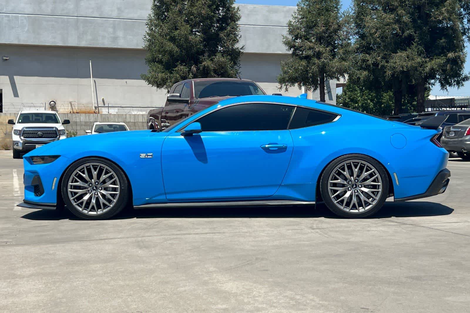 Used 2025 Ford Mustang GT Premium RWD image 6