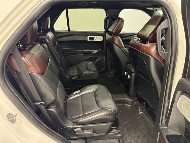 Used 2020 Ford Explorer Platinum w/ Premium Technology Package image 46