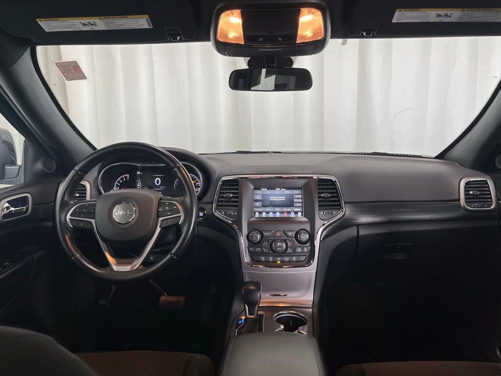 Used 2020 Jeep Grand Cherokee Laredo AWD/4WD image 11