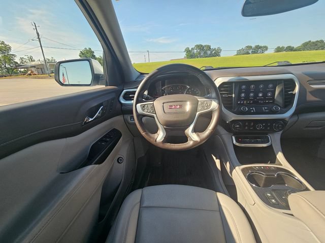 Used 2023 GMC Acadia SLT w/ Preferred Package FWD image 13