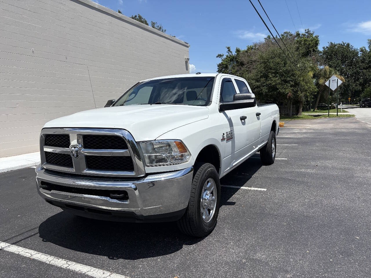 Used 2017 RAM 2500 Tradesman w/ Chrome Appearance Group AWD/4WD image 14