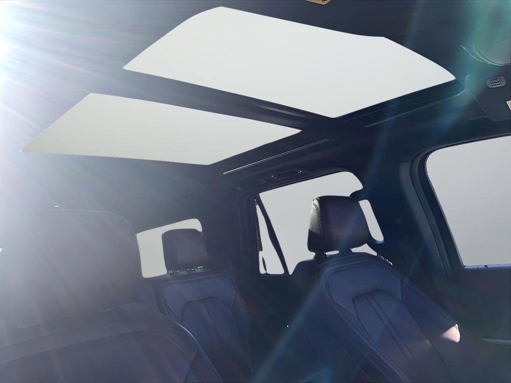 Used 2023 Ford Expedition Max Limited image 13