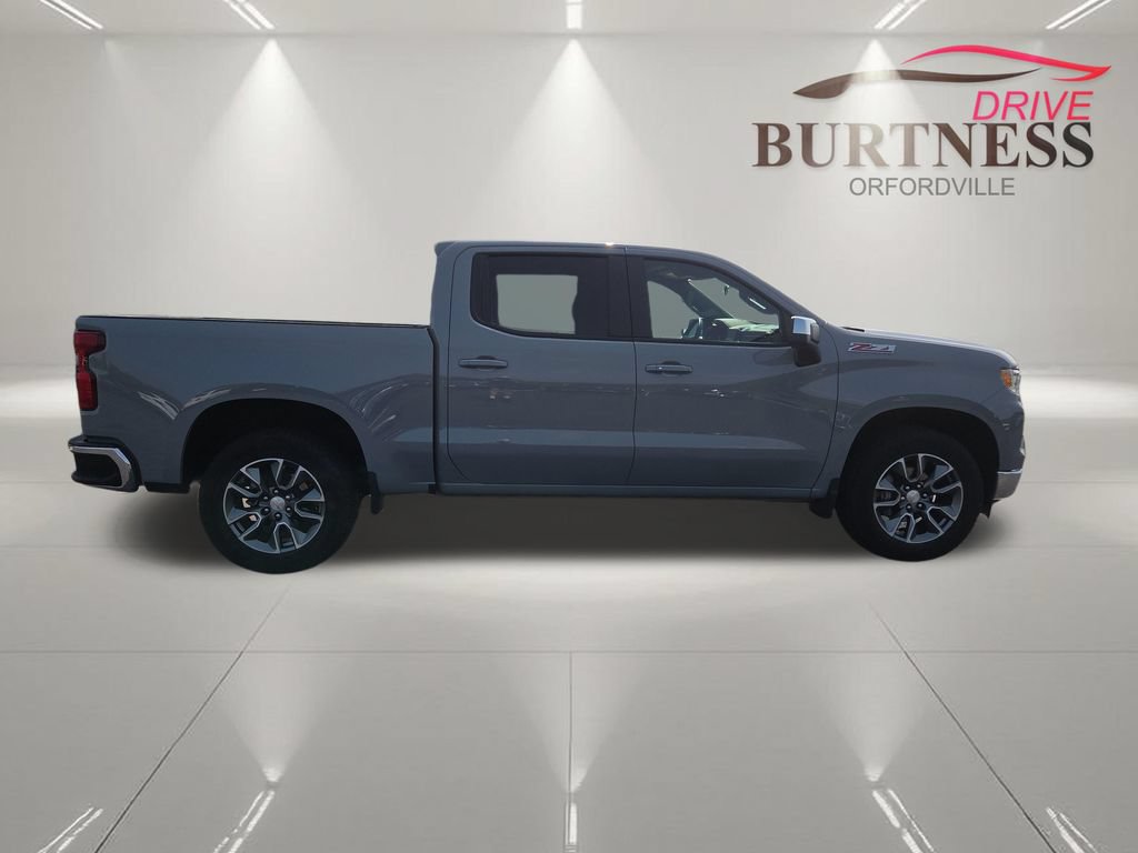 Certified 2024 Chevrolet Silverado 1500 LT AWD/4WD image 9