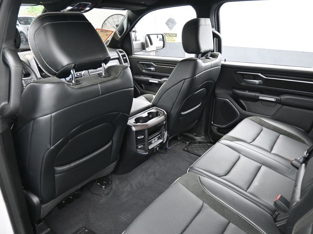 Used 2025 RAM 1500 Laramie image 39