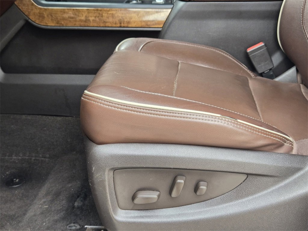 Used 2019 Chevrolet Silverado 2500 High Country w/ Duramax Plus Package image 23