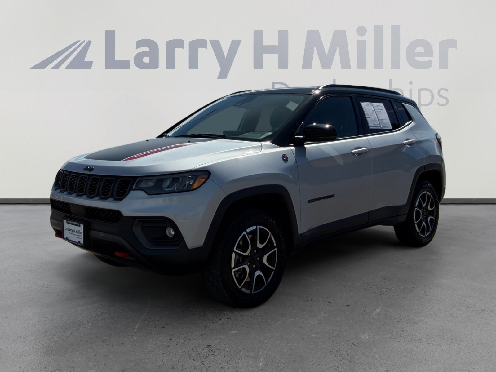 Used 2024 Jeep Compass Trailhawk