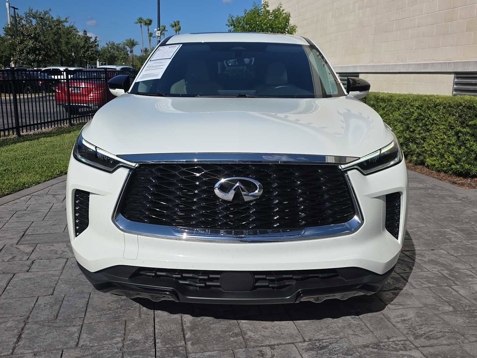 Used 2023 INFINITI QX60 Pure FWD image 2