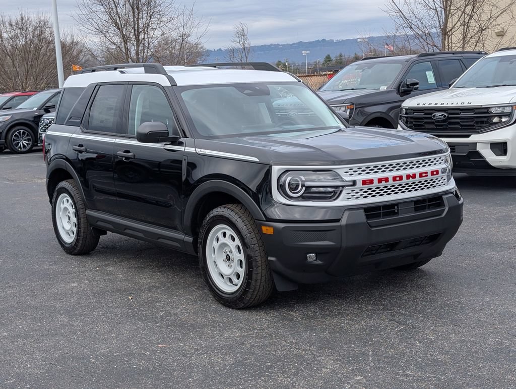New 2025 Ford Bronco Sport Heritage w/ Convenience Package AWD/4WD image 2