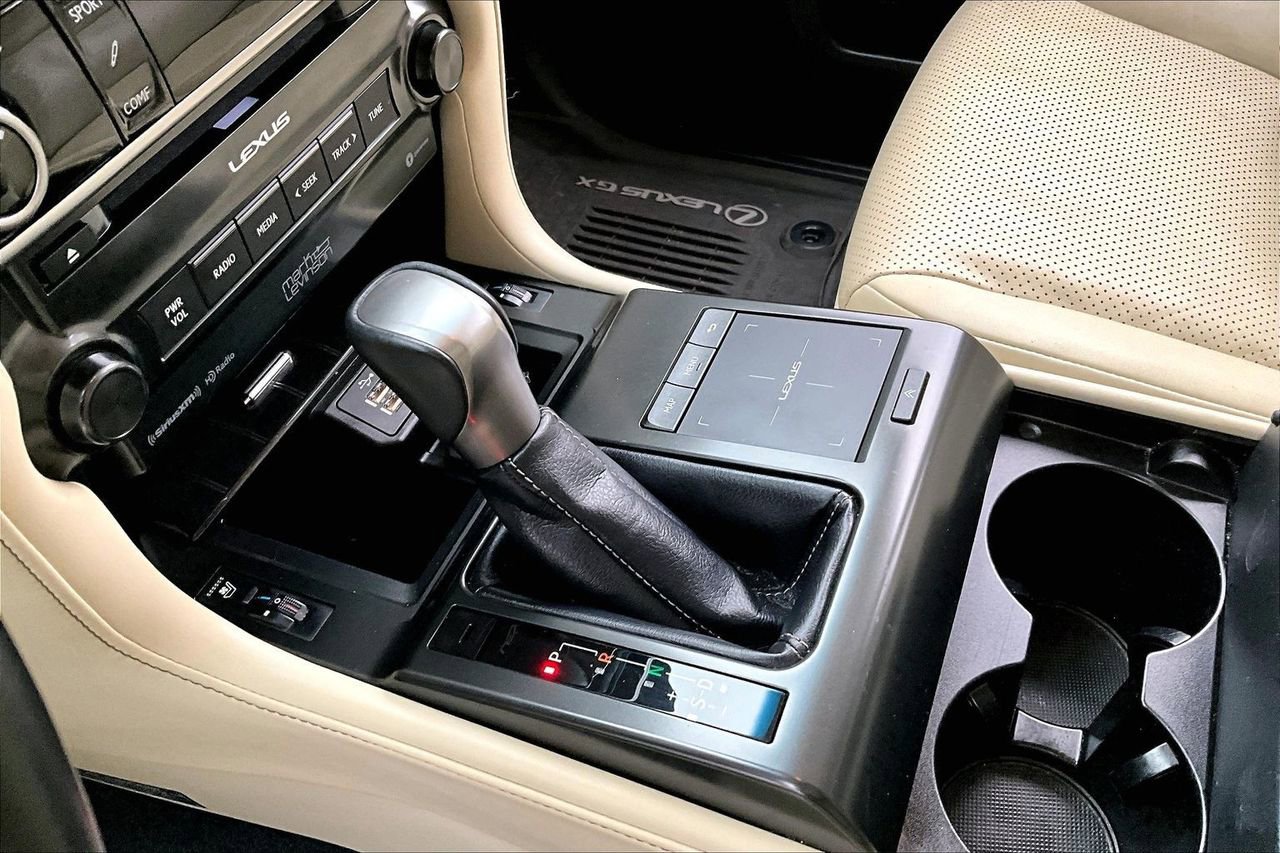 Used 2023 Lexus GX 460 Luxury w/ Sport Design Package image 15