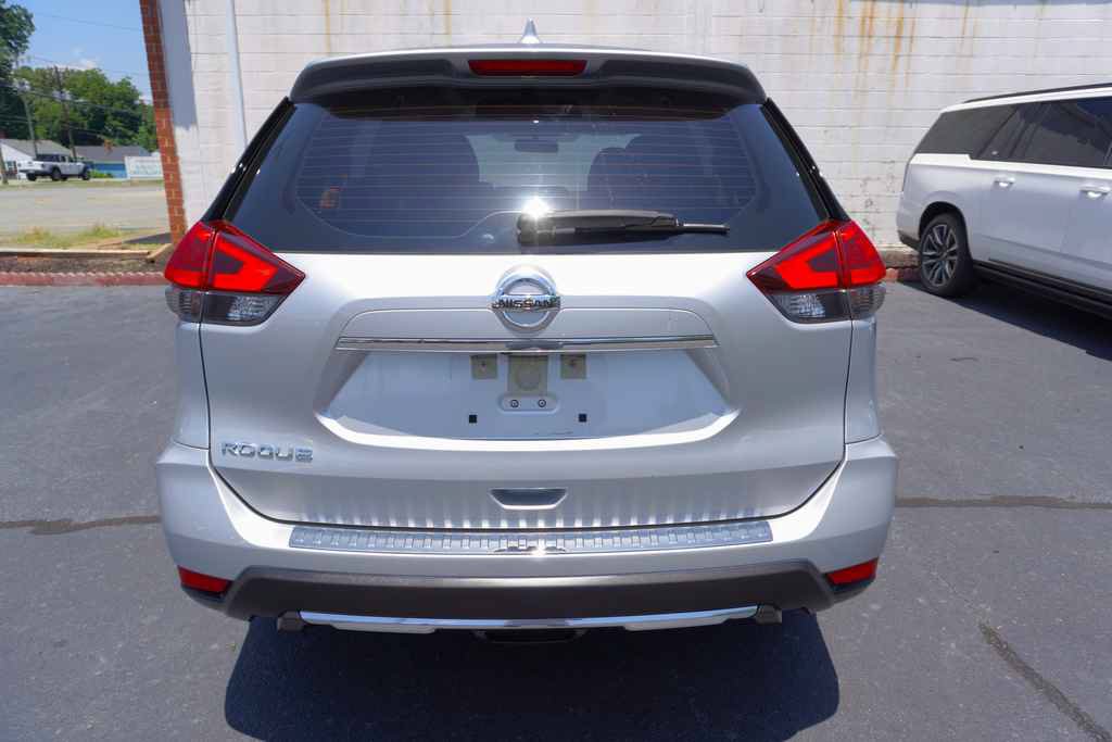 Used 2017 Nissan Rogue S FWD image 7
