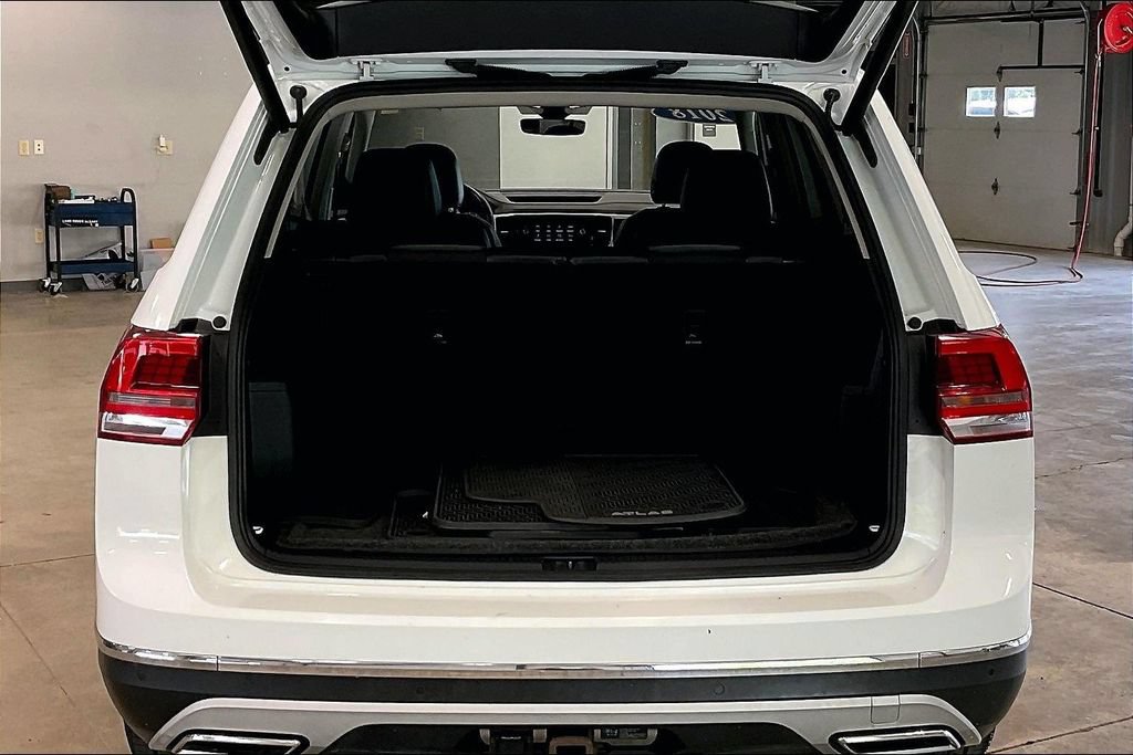 Used 2018 Volkswagen Atlas SEL Premium AWD/4WD image 5