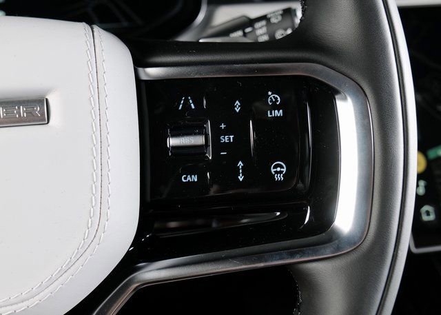 New 2025 Land Rover Range Rover Sport SE image 19
