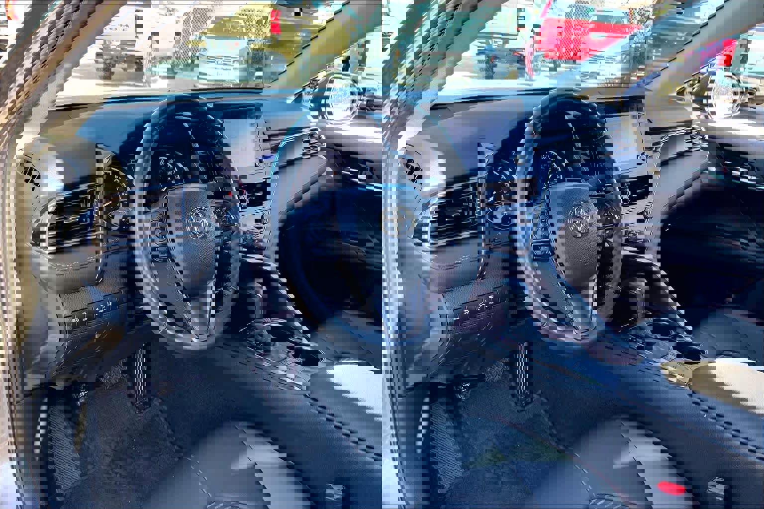 Used 2024 Toyota Camry SE image 16