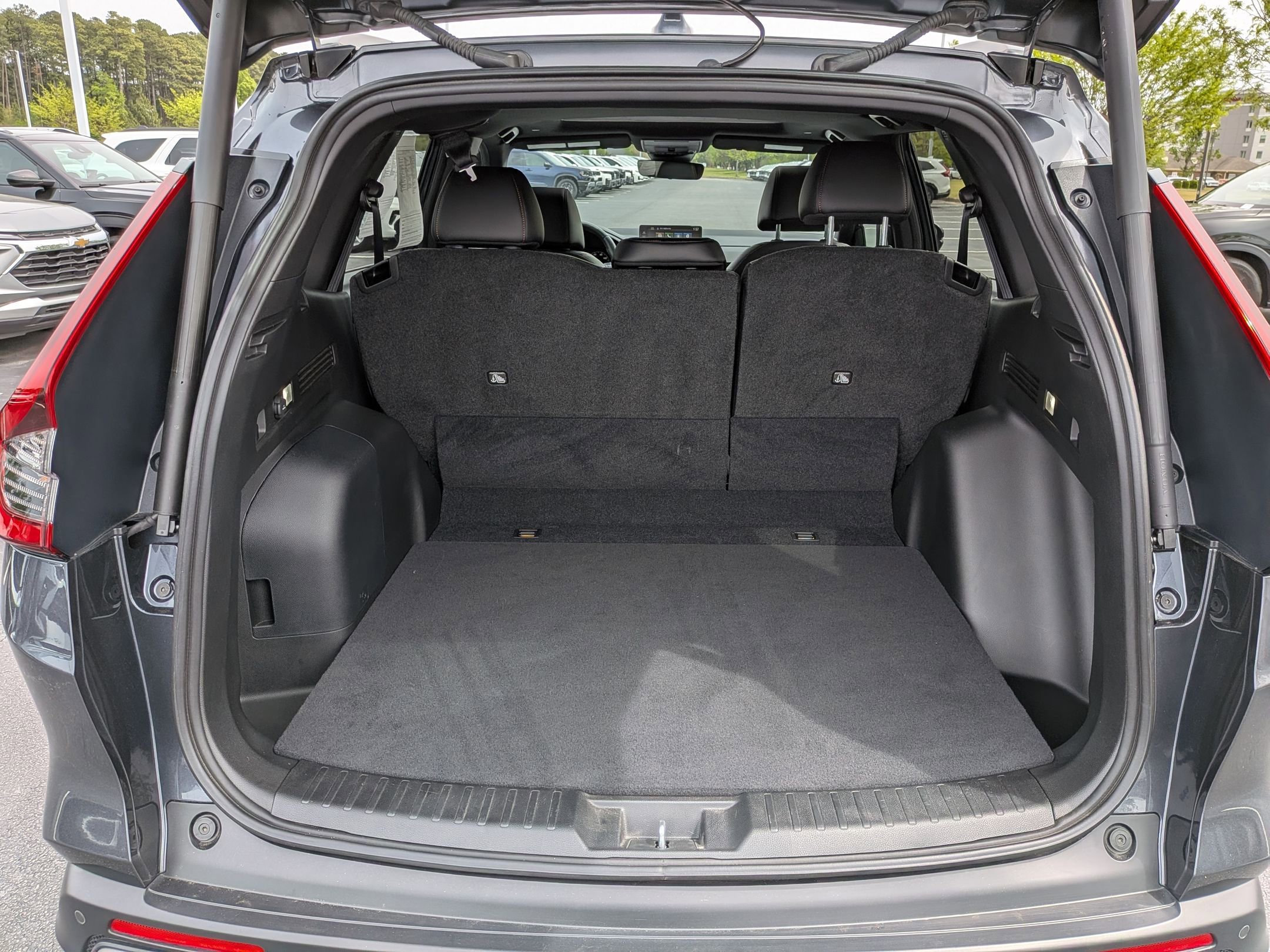 Used 2025 Honda CR-V Sport-L image 31