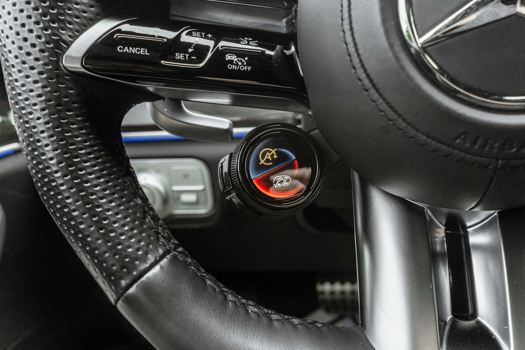 Used 2024 Mercedes-Benz GLS 63 AMG 4MATIC image 24