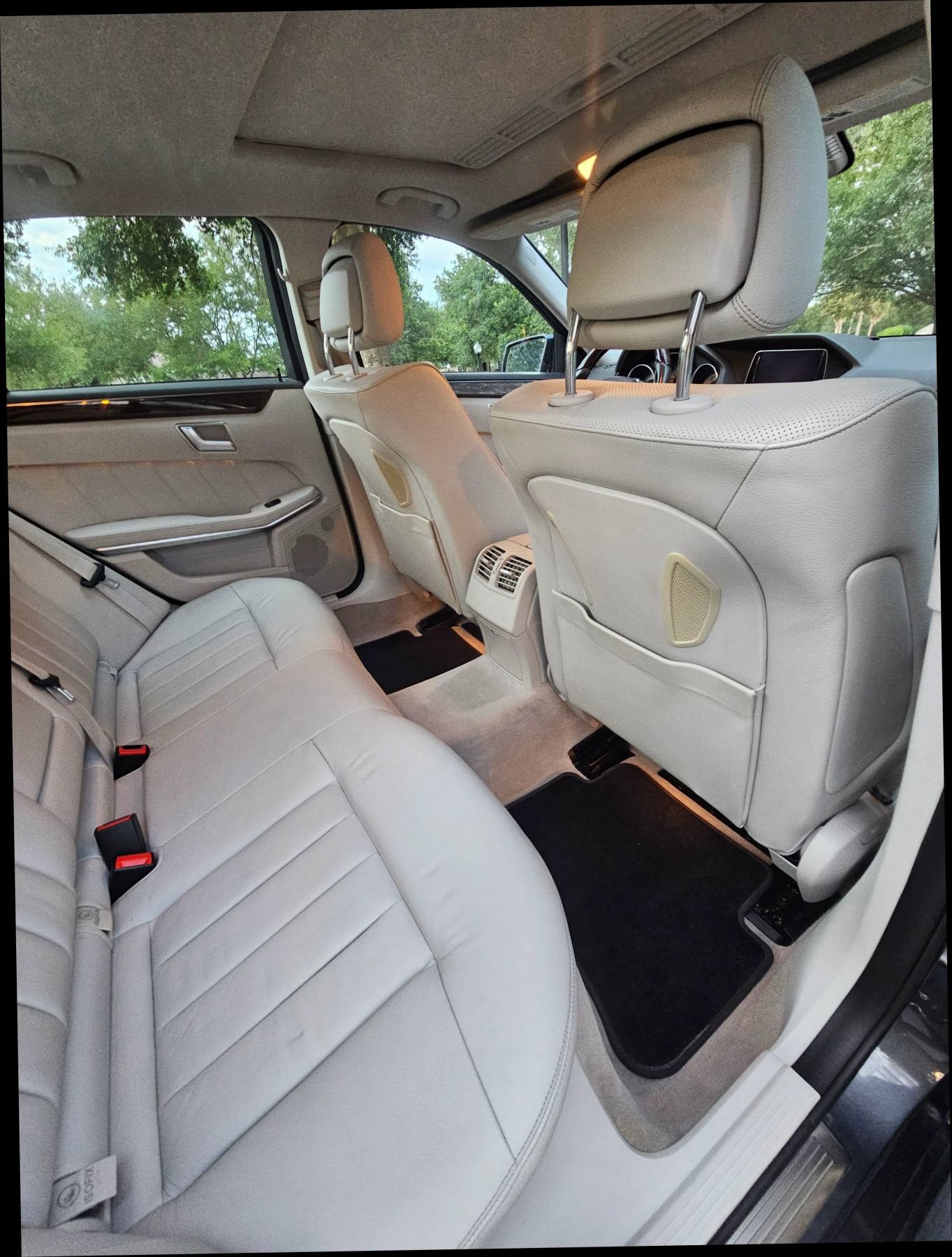Used 2016 Mercedes-Benz E 350 Sedan image 29