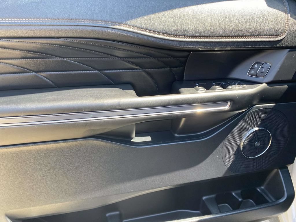 Used 2019 Ford Expedition Platinum AWD/4WD image 20
