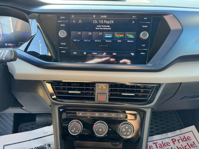 Certified 2023 Volkswagen Taos SE w/ Panoramic Sunroof Package image 15