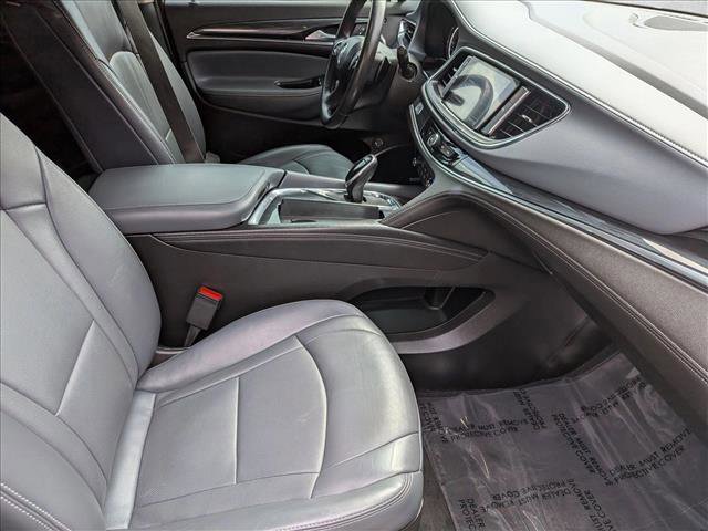 Used 2021 Buick Enclave Essence w/ Sound and Sites Package image 20