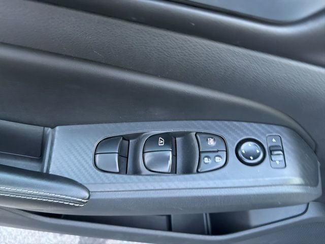 Used 2024 Nissan Altima 2.5 SV image 17