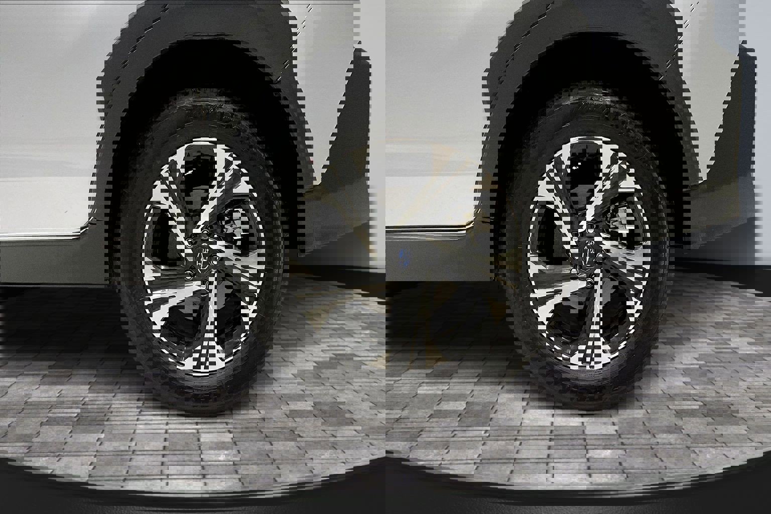 Used 2024 Subaru Crosstrek 2.0i Premium image 32