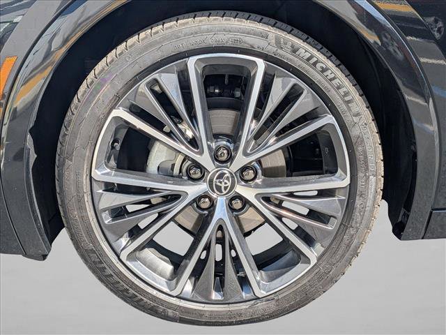 Used 2026 Toyota Prius XLE FWD image 23