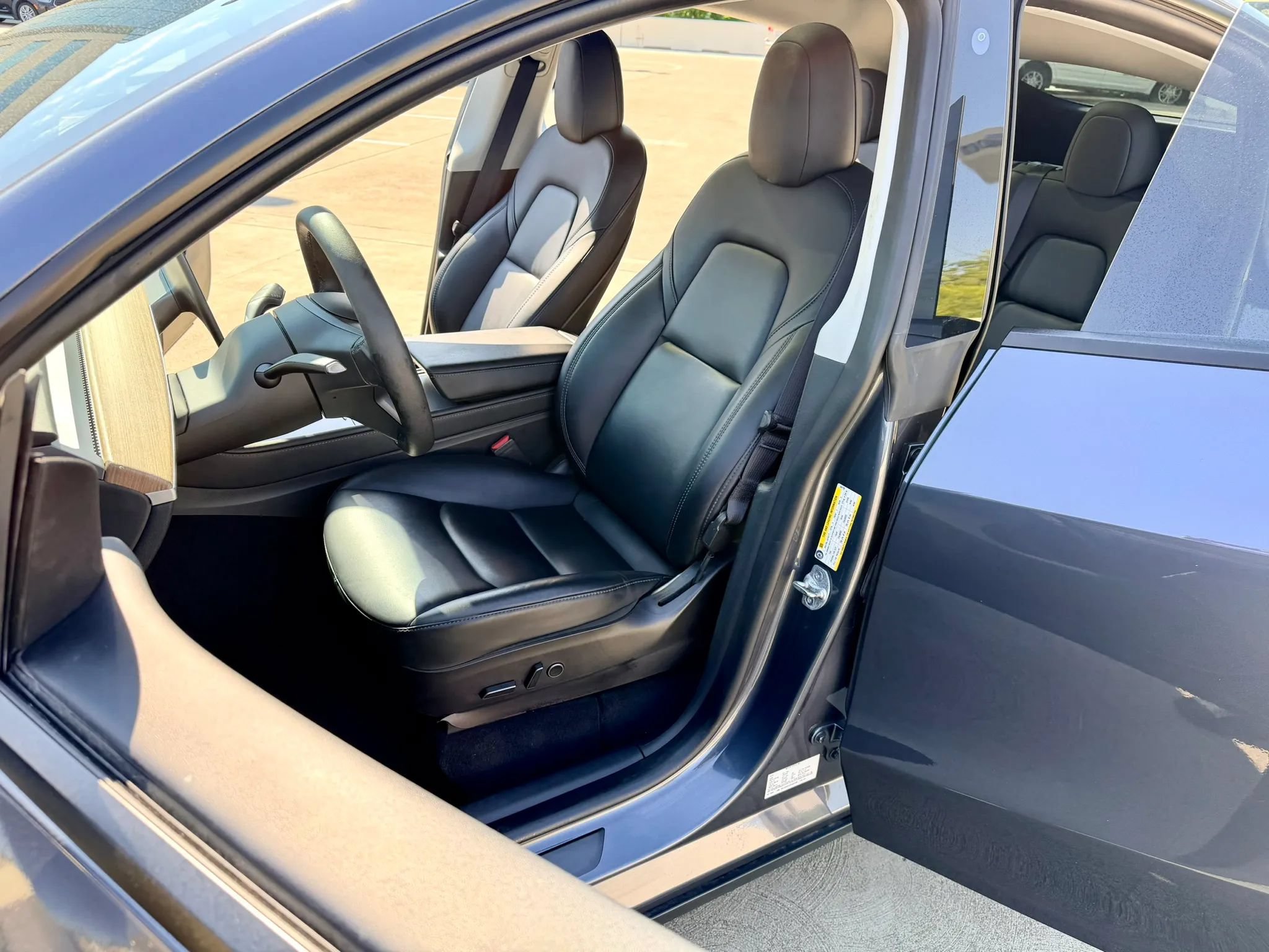 Used 2023 Tesla Model Y Long Range AWD/4WD image 25