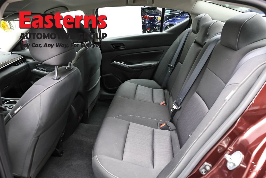 Used 2023 Nissan Altima 2.5 SV FWD image 21