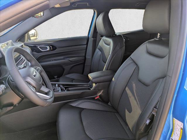New 2026 Jeep Compass Latitude image 4