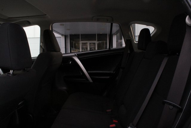 Used 2018 Toyota RAV4 XLE image 12