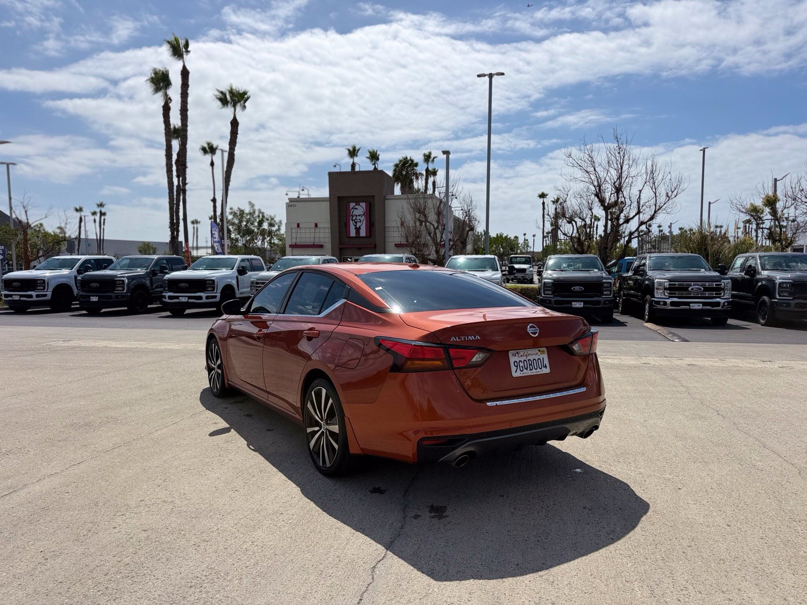 Used 2021 Nissan Altima 2.5 SR FWD image 2