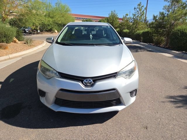 Used 2016 Toyota Corolla LE FWD image 2