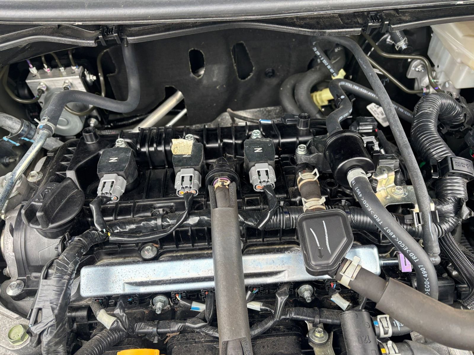 Used 2025 Nissan Versa SV image 32