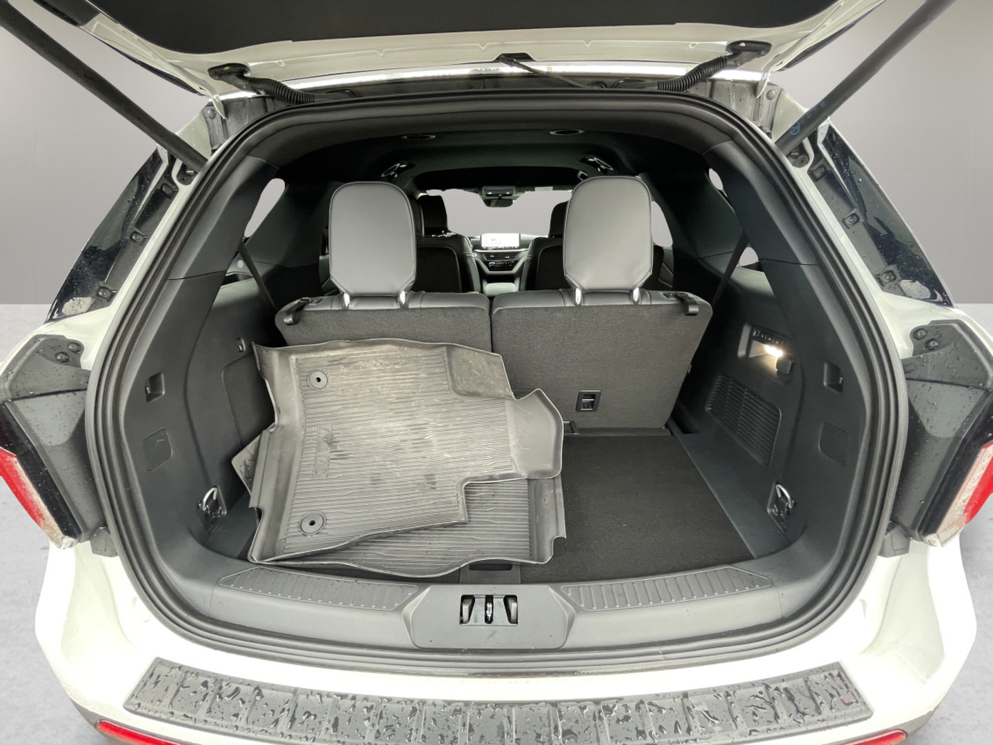 Used 2026 Ford Explorer Tremor w/ Tremor Convenience Package AWD/4WD image 11
