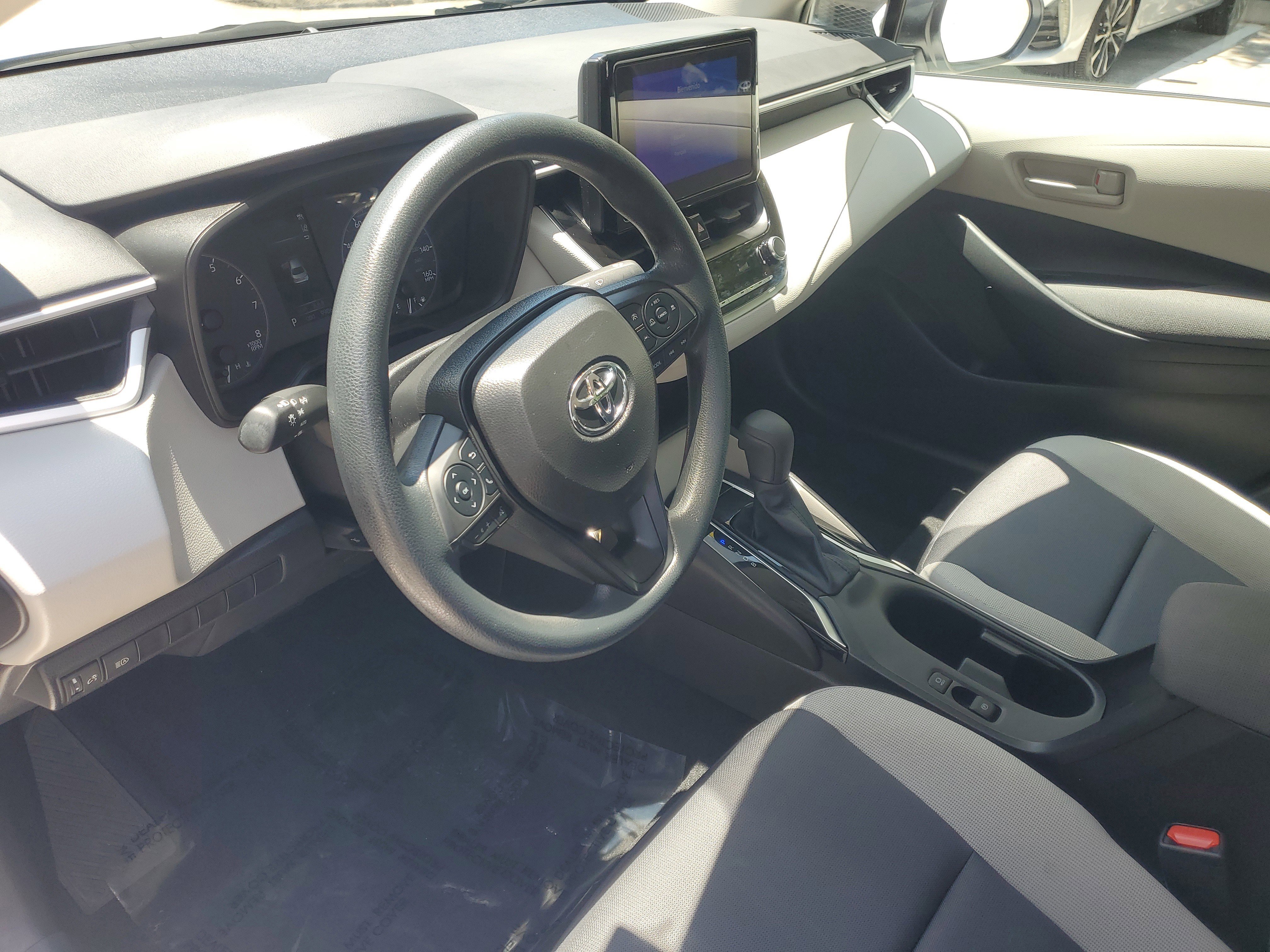 Certified 2025 Toyota Corolla LE FWD image 15