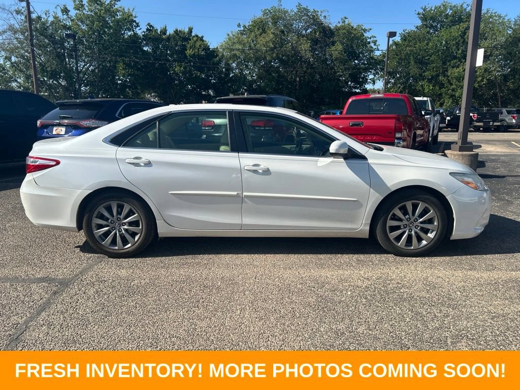 Used 2016 Toyota Camry XLE FWD image 2