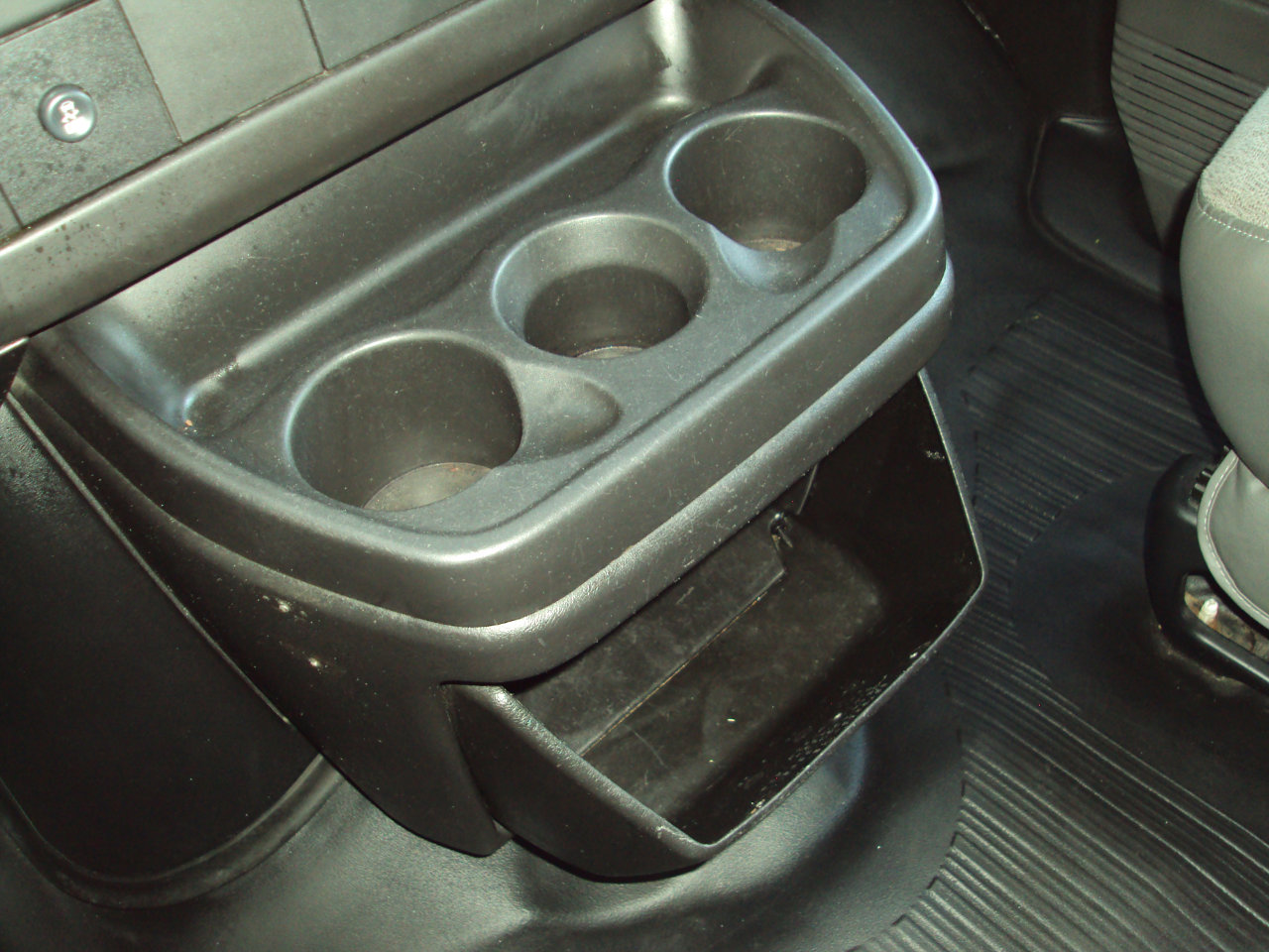 Used 2013 Chevrolet Express 1500 LS image 21