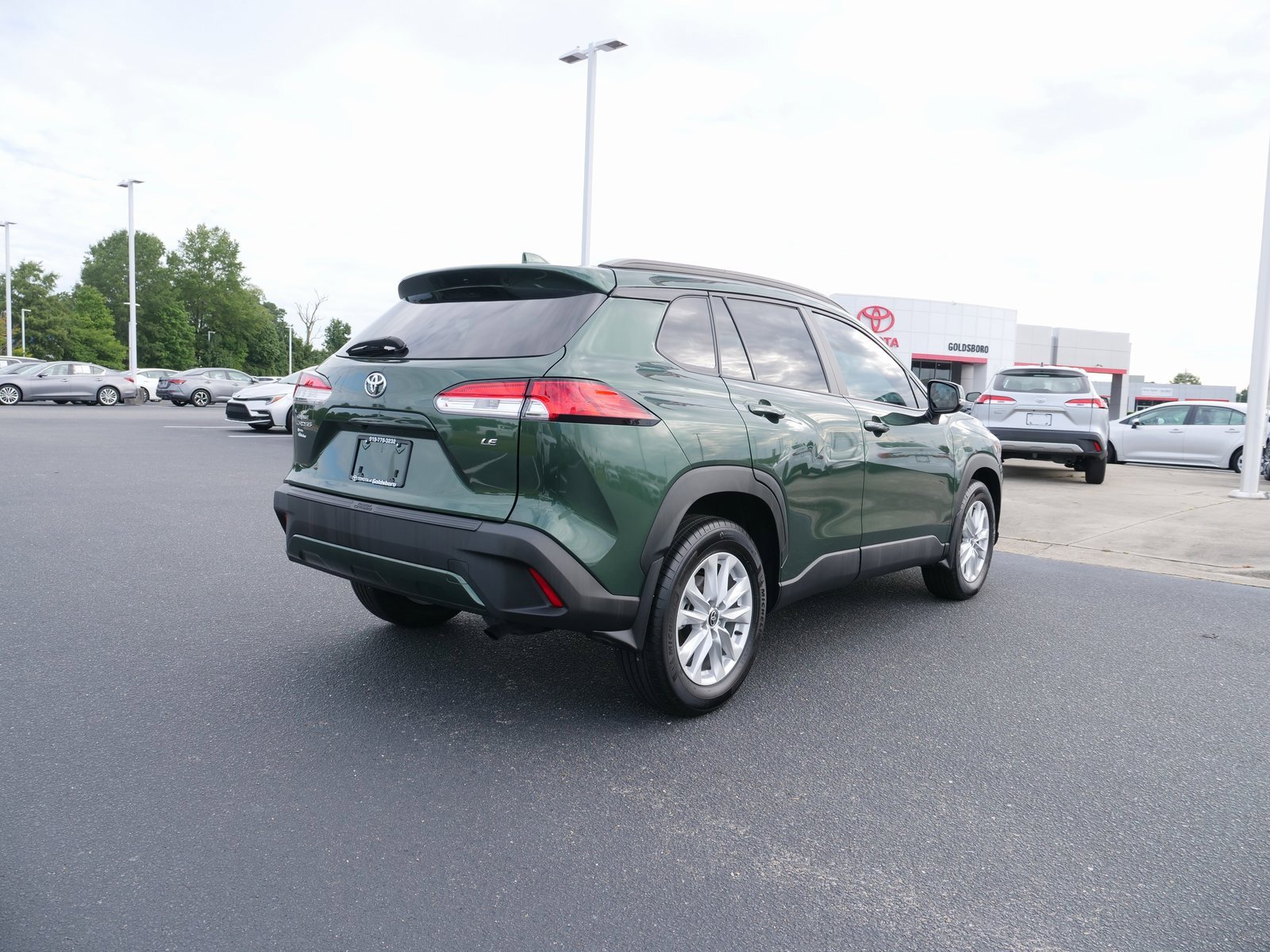 Used 2024 Toyota Corolla Cross LE image 4
