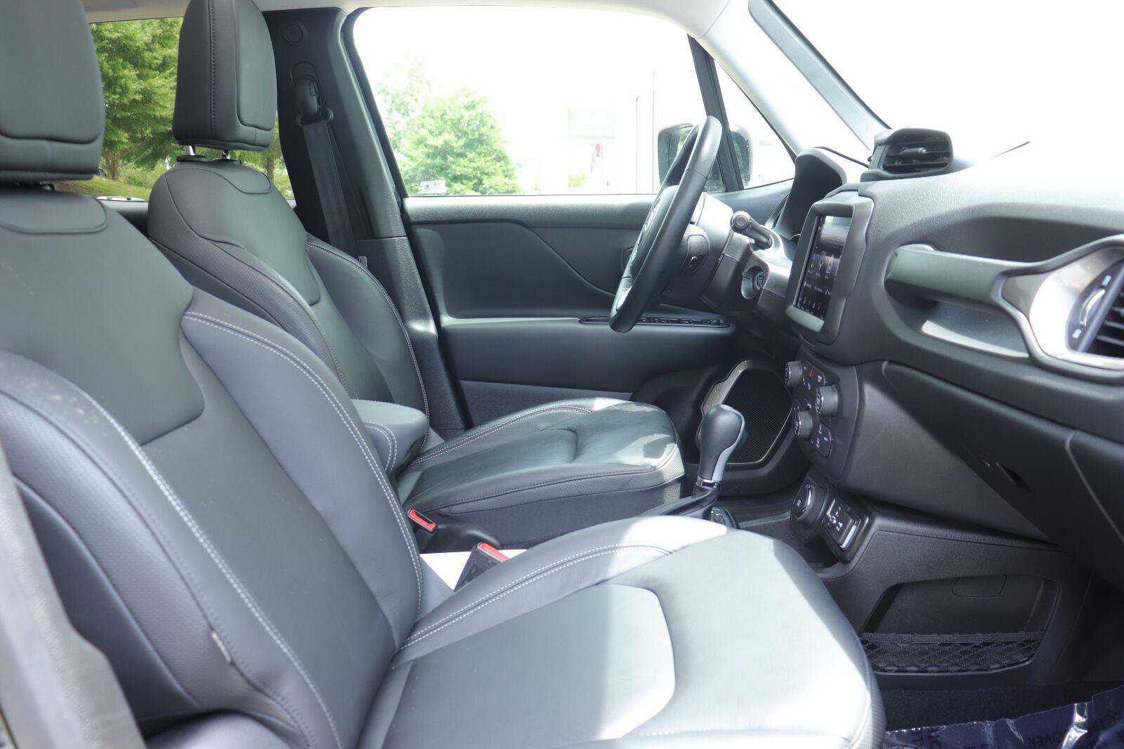 Used 2023 Jeep Renegade Limited w/ Sun/Sound Group AWD/4WD image 19