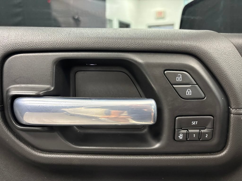 Used 2019 GMC Sierra 1500 SLT w/ SLT Premium Plus Package RWD image 27