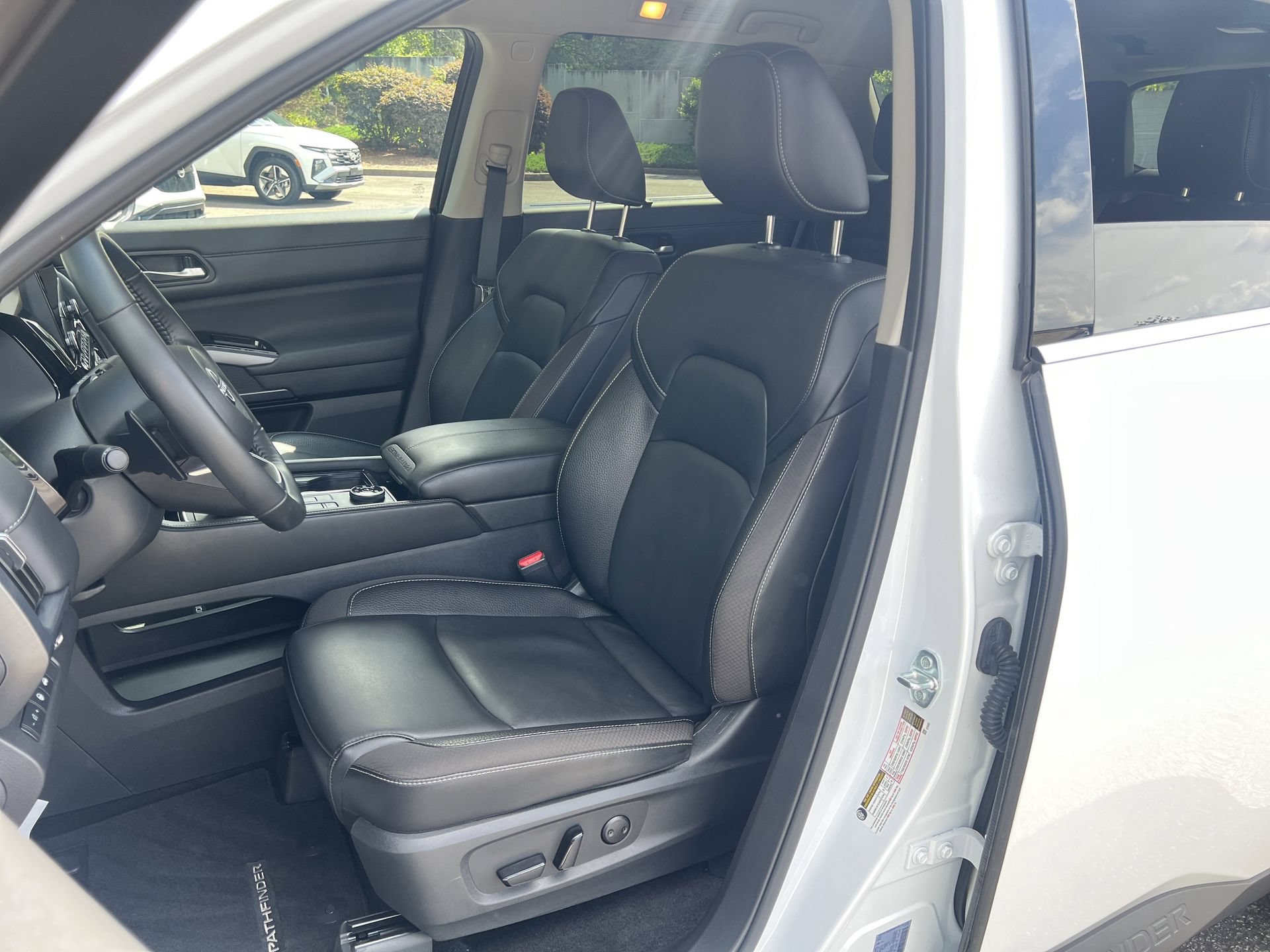 Certified 2025 Nissan Pathfinder SL AWD/4WD image 15