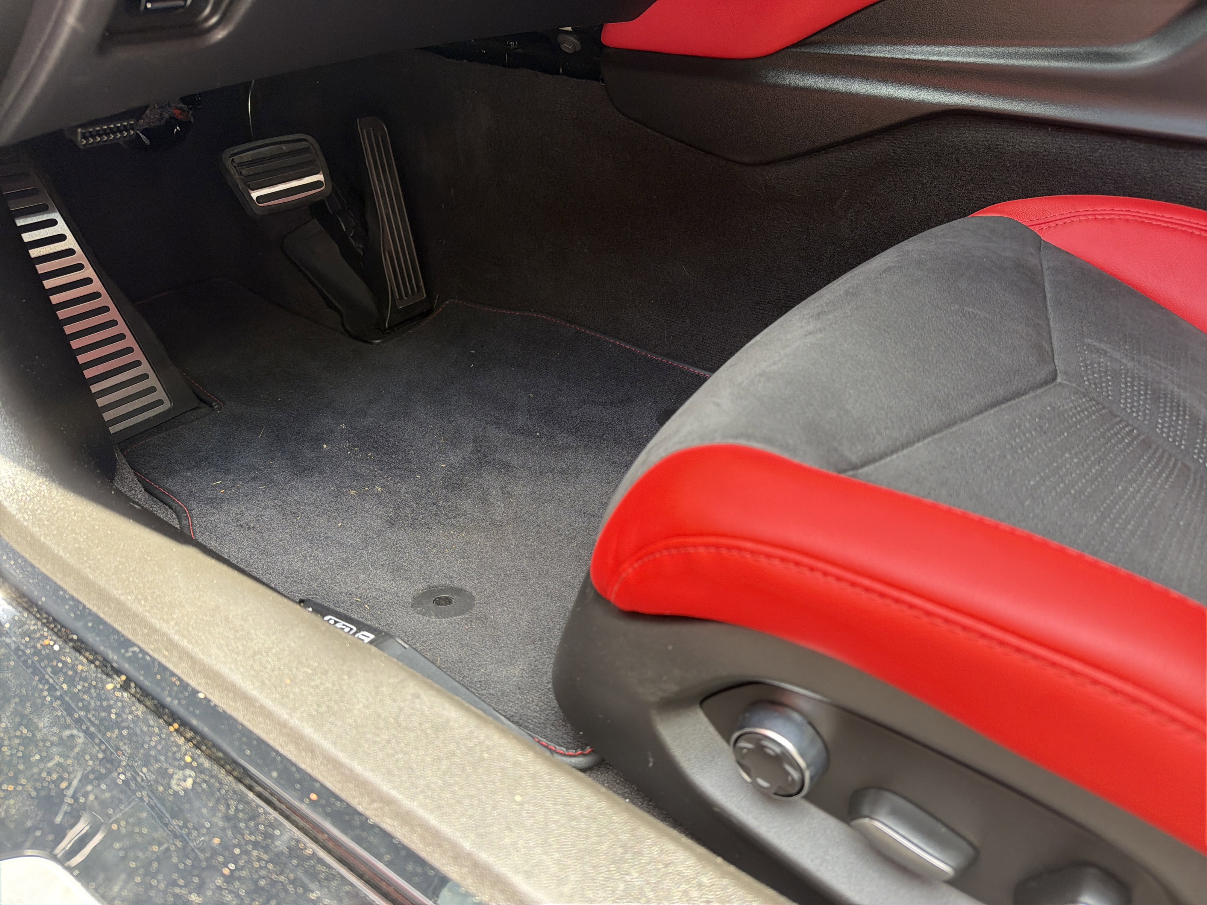 Used 2025 Chevrolet Corvette Z06 RWD image 17