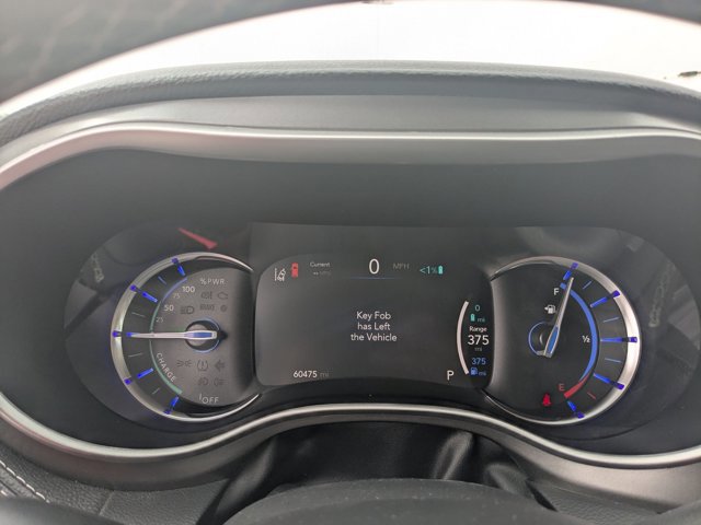 Used 2024 Chrysler Pacifica Limited FWD image 11