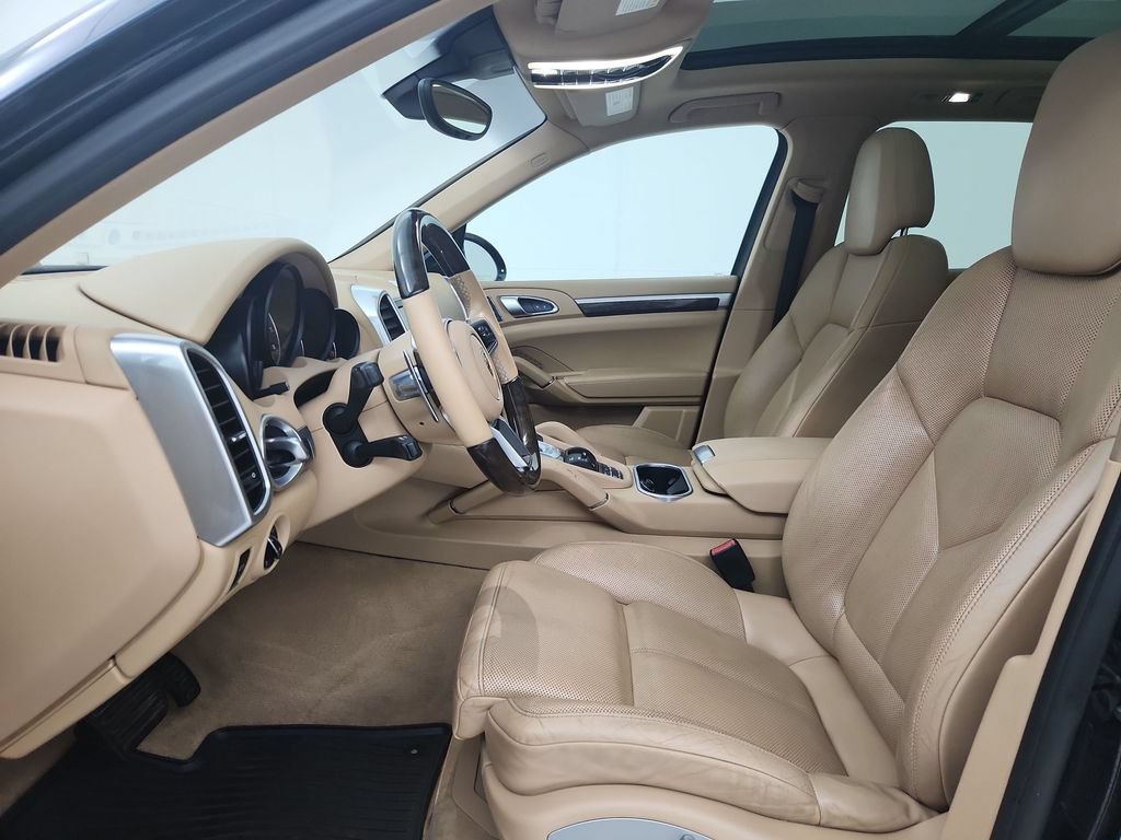 Used 2016 Porsche Cayenne AWD/4WD image 10