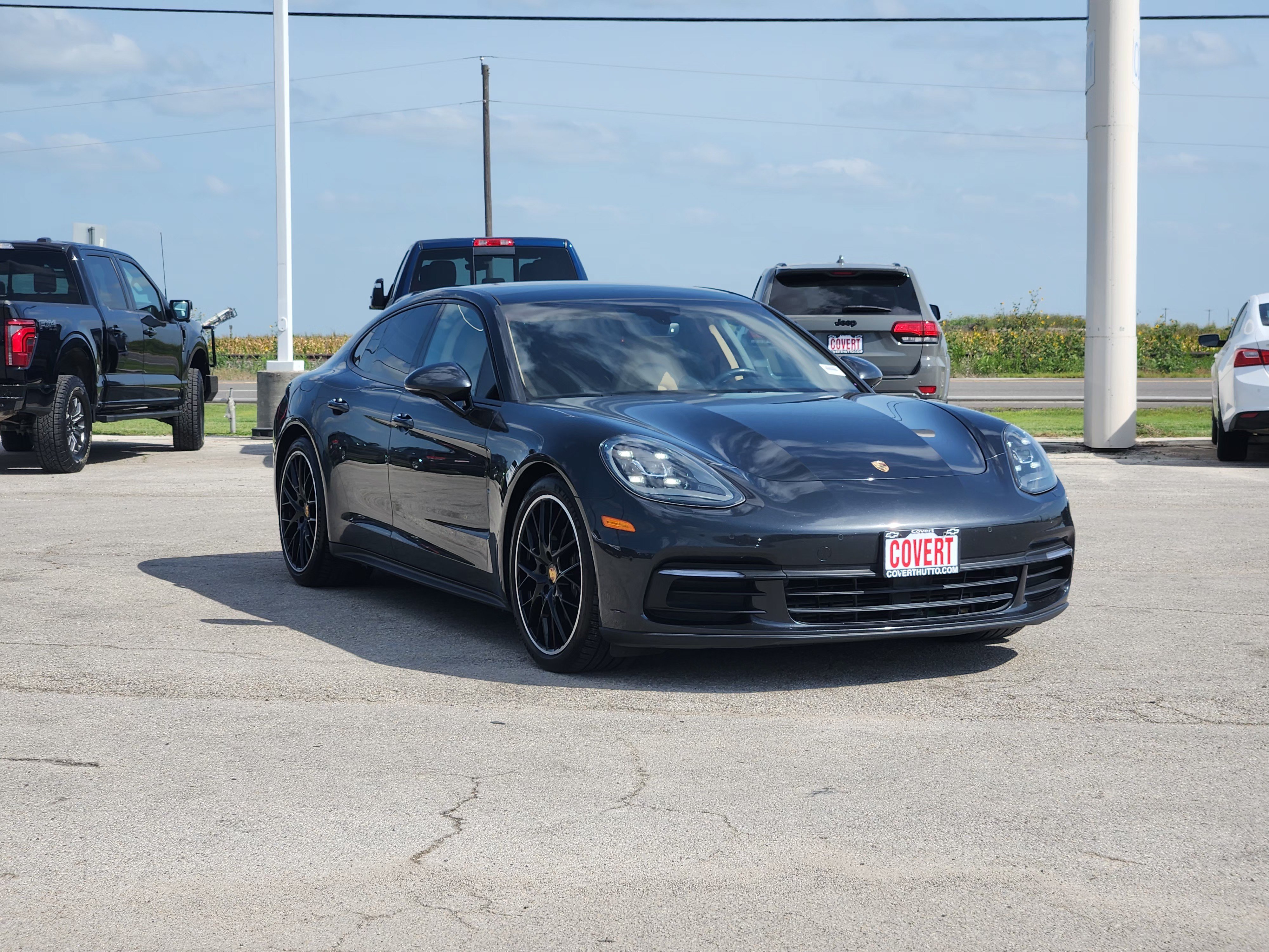 Used 2018 Porsche Panamera 4 AWD/4WD image 3